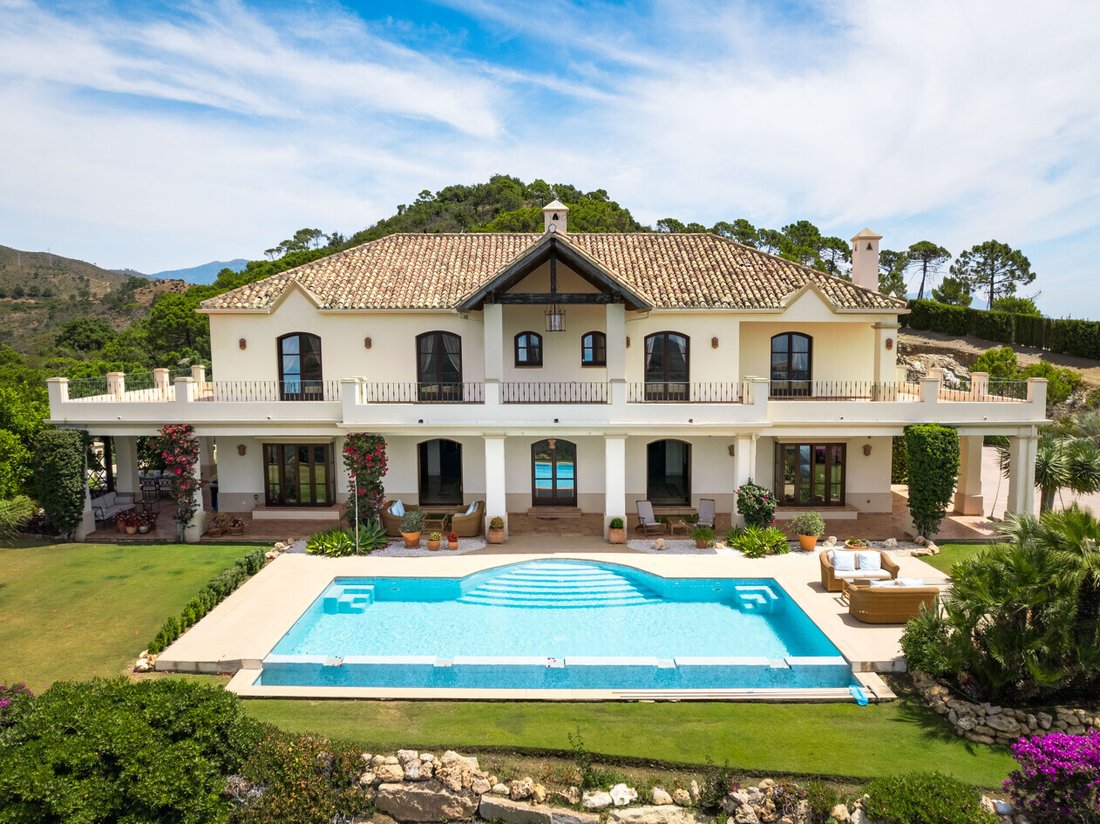 Villa in Estepona, Andalusia, Spain 1 - 18388200