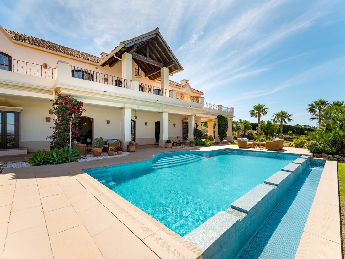 Villa in Estepona, Andalusia, Spain 2 - 18388200