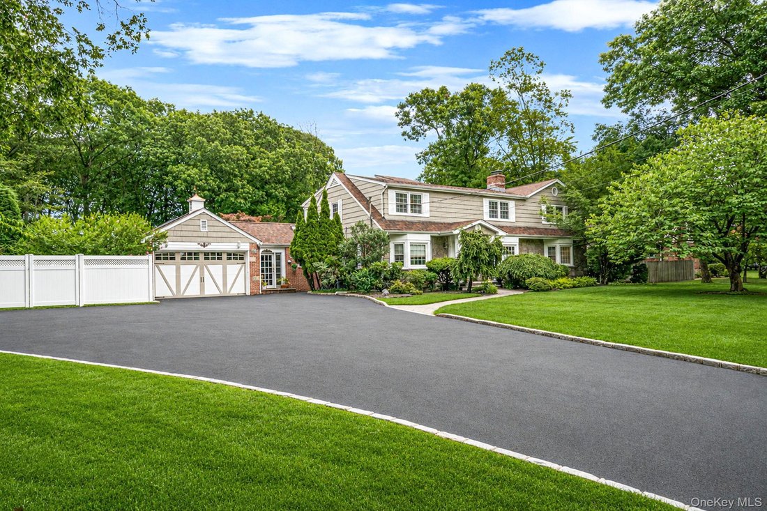 House in East Meadow, New York, United States 3 - 18388133