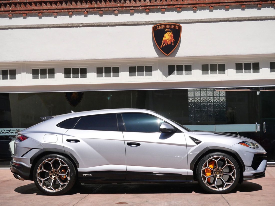 Suv in Beverly Hills, CA, United States 2 - 18387920
