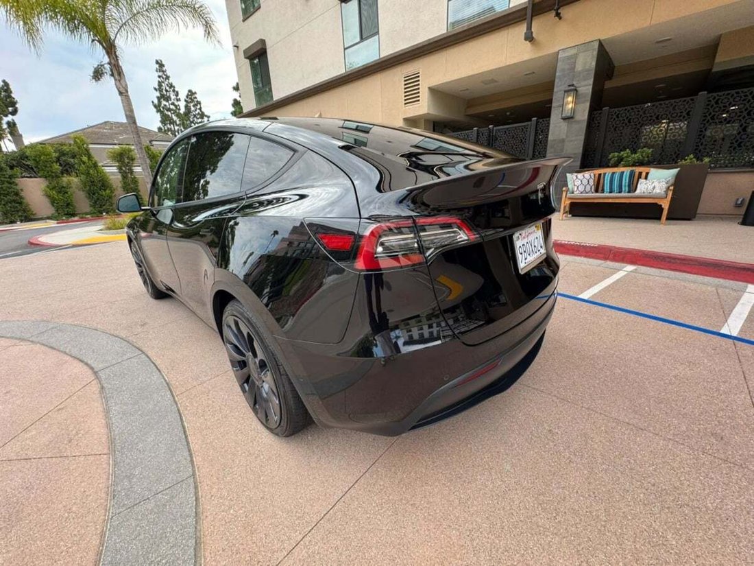Suv in Newport Beach, CA, United States 5 - 18291100
