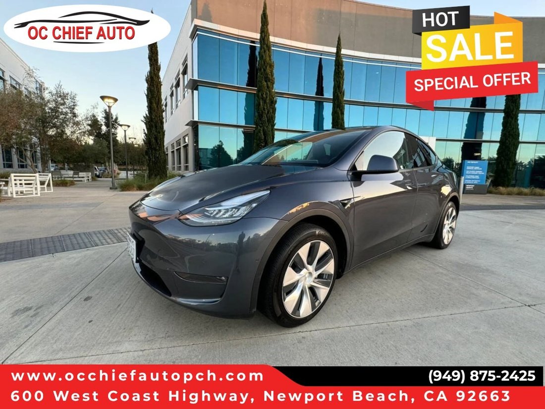 Suv in Newport Beach, CA, United States 1 - 18237622