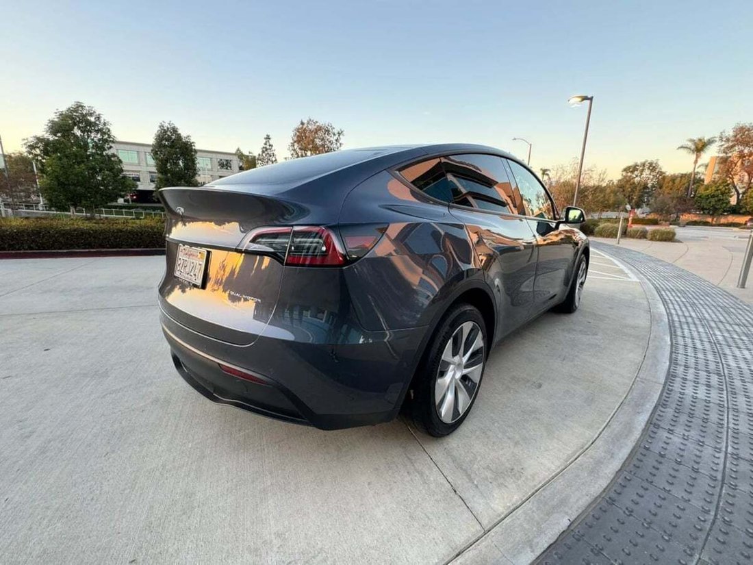 Suv in Newport Beach, CA, United States 4 - 18237622