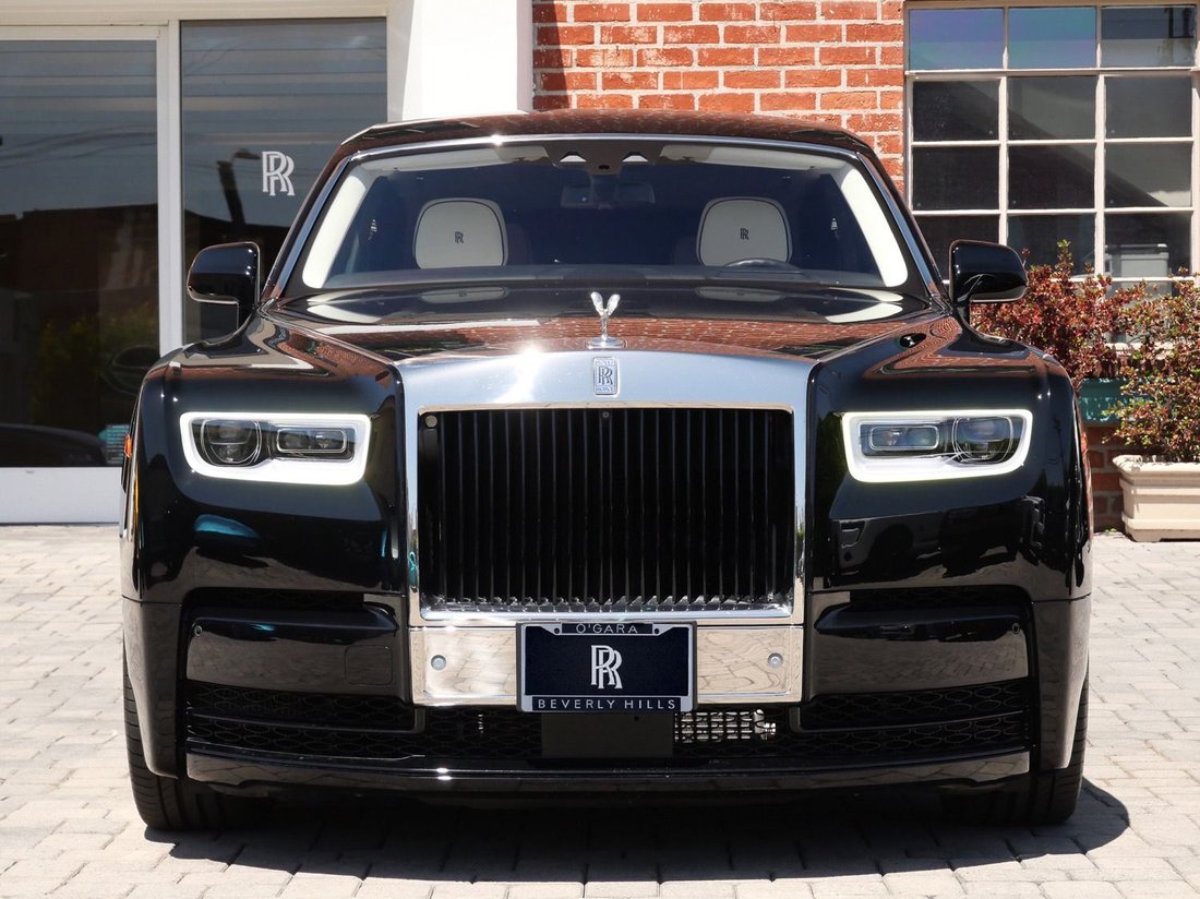 Sedan in Beverly Hills, CA, United States 5 - 17803503