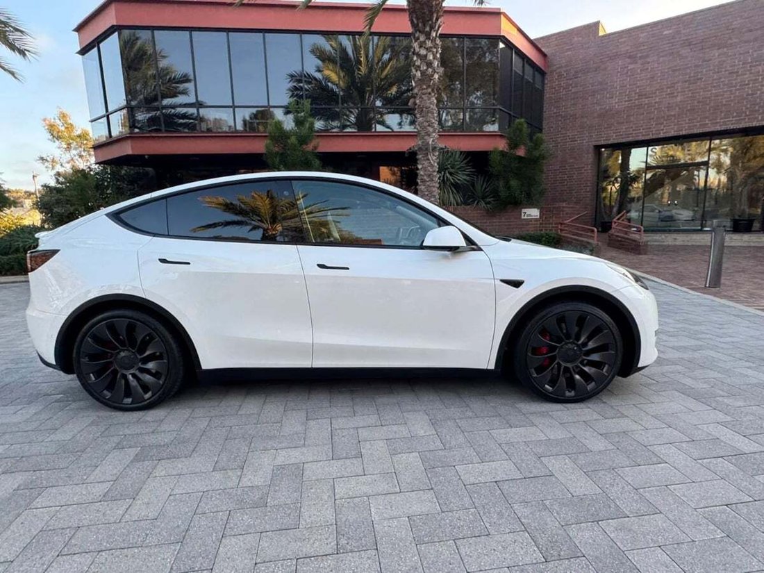 Suv in Newport Beach, CA, United States 5 - 18291108