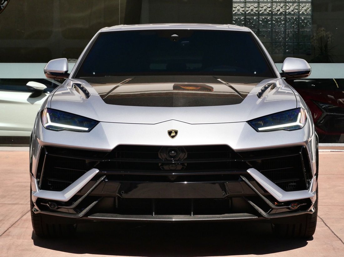 Suv in Beverly Hills, CA, United States 5 - 18387920