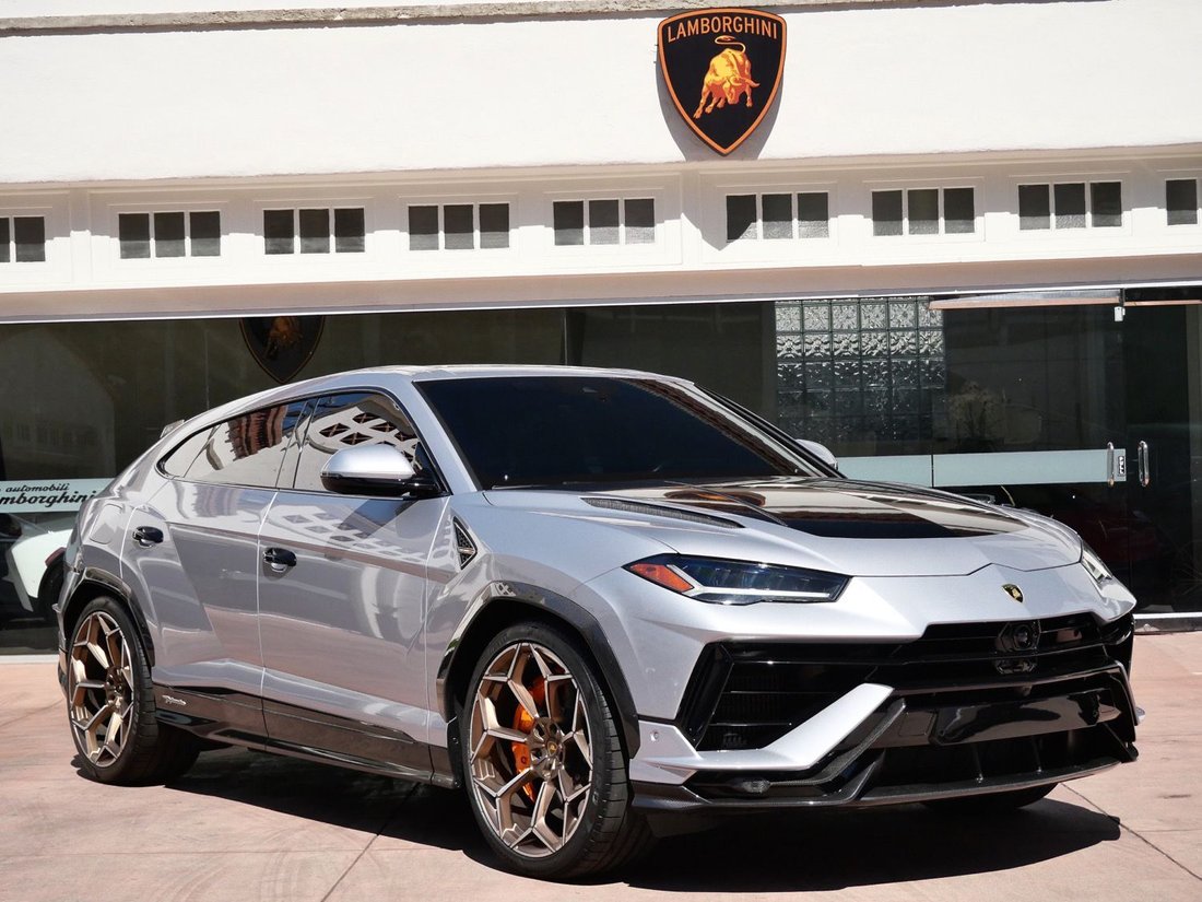 Suv in Beverly Hills, CA, United States 1 - 18387920