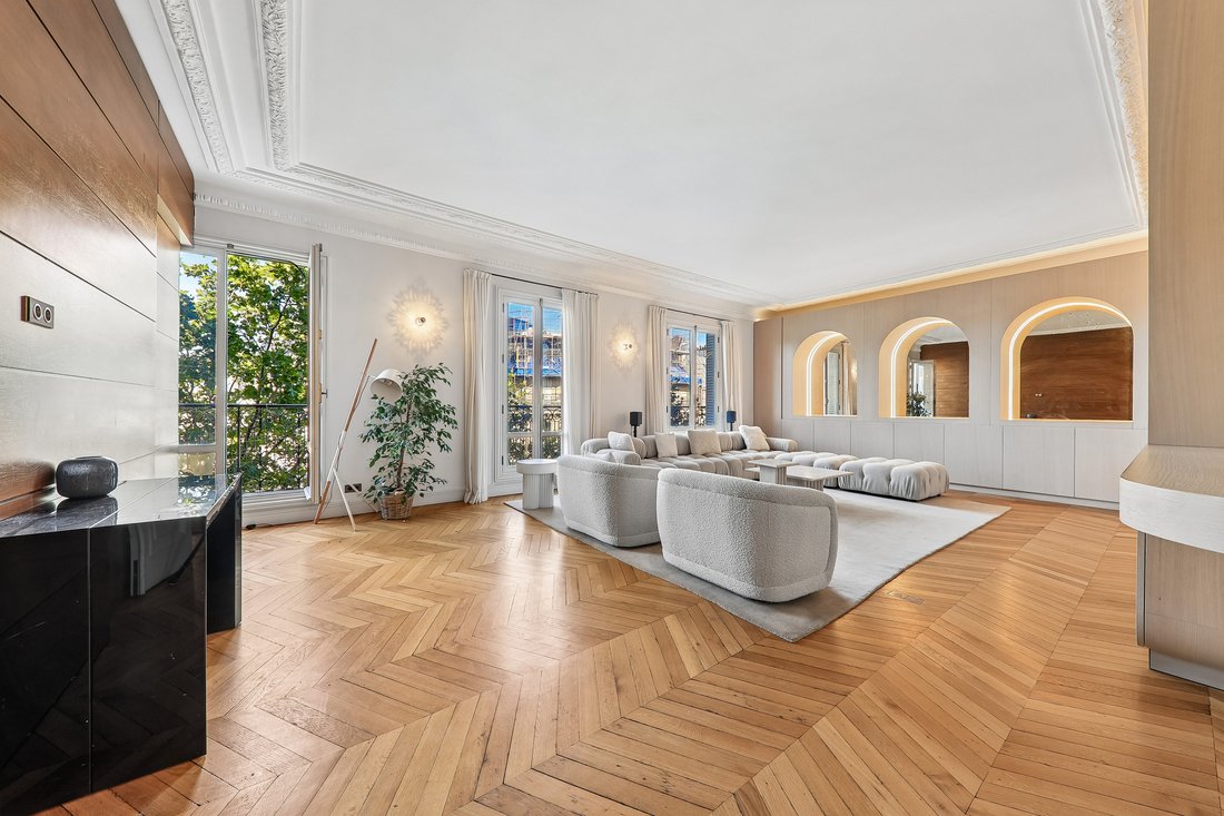 Apartment in Saint Philippe du Roule, Paris 8e Arrondissement, Paris 3 - 18388146