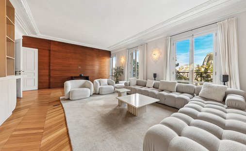 Apartment in Saint Philippe du Roule, Paris 8e Arrondissement, Paris 1