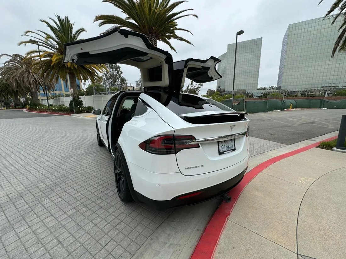 Suv in Riverside, CA, United States 4 - 18371191
