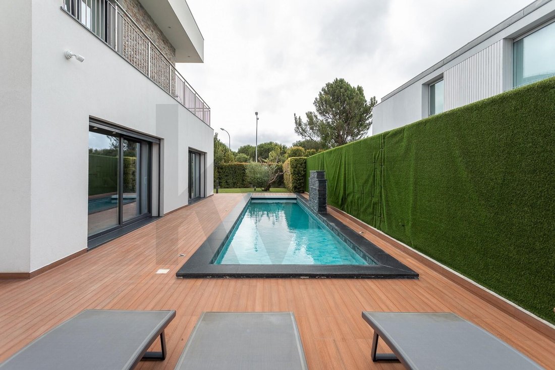 Townhouse in Carnaxide e Queijas, Lisbon, Portugal 2 - 18388641
