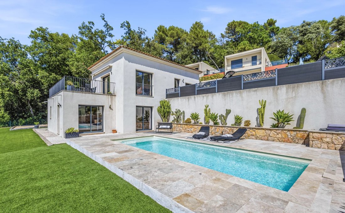 Villa in Valbonne, Provence-Alpes-Côte d'Azur, France 2 - 17133927