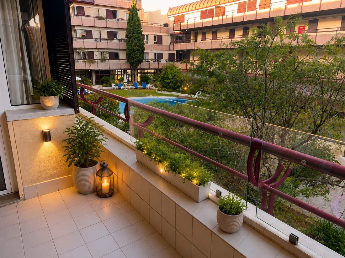 Apartment in Estoril, Cascais e Estoril, Lisbon 1 - 18388491