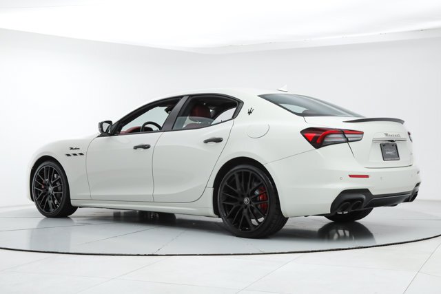 Sedan in Fort Lauderdale, FL, United States 3 - 18388366