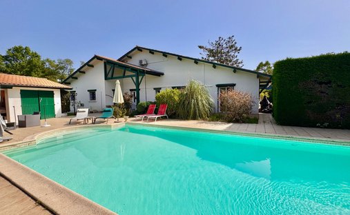 Villa in Lege Bourg, Lège-Cap-Ferret, France 1