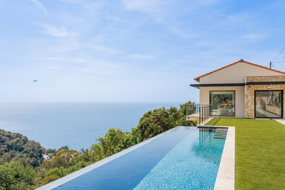 Villa in Village-Cros de Caste-Coupiere-Mont Gros, Roquebrune-Cap-Martin, France 1 - 18388378