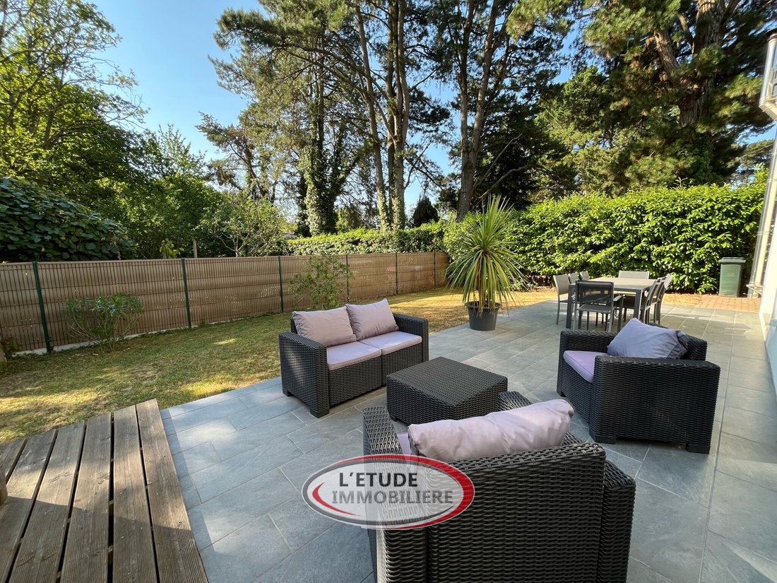House in La Chapelle-sur-Erdre, Pays de la Loire, France 1 - 18388558