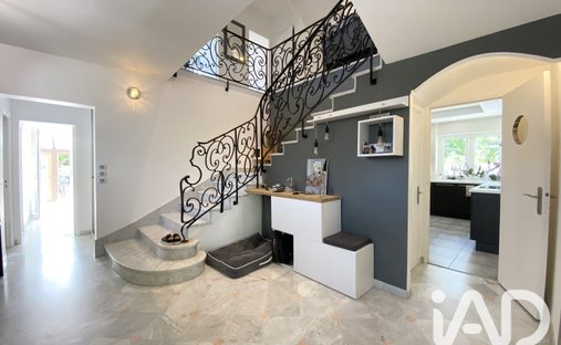 House in Sucy-en-Brie, Ile-de-France, France 1