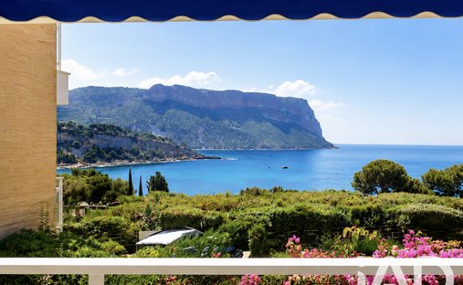 Apartment in Petite Couronne, Cassis, France 1