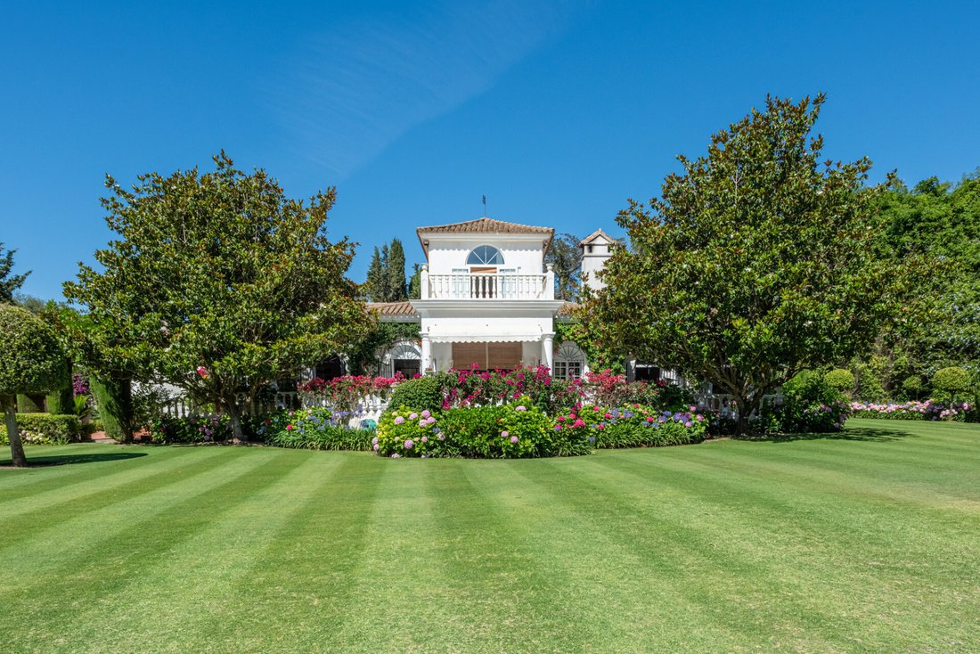 Villa in Sotogrande, San Roque, Andalusia 2 - 18248056