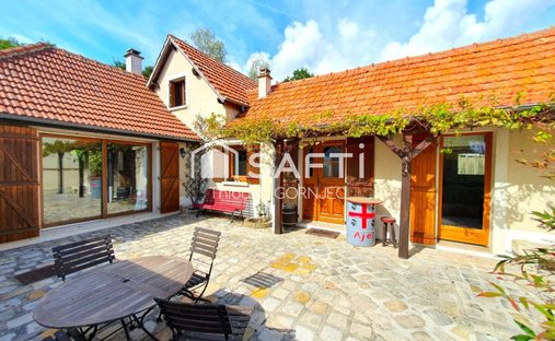 House in Bourron-Marlotte, Ile-de-France, France 1