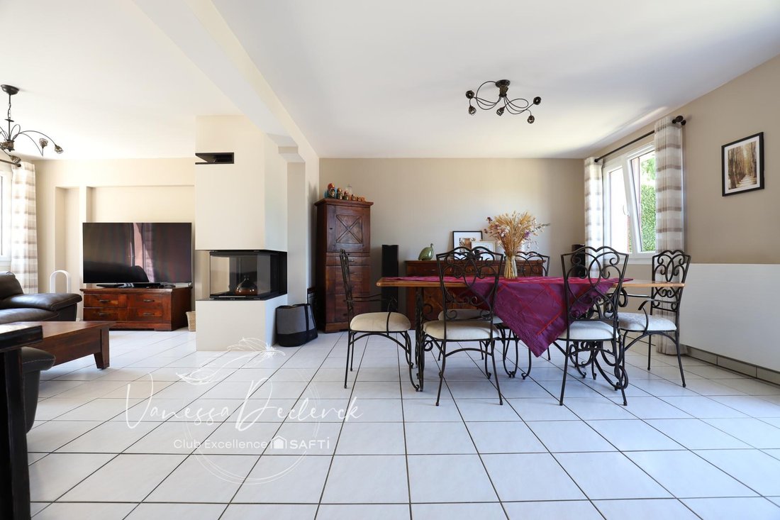 House in Le Val-Saint-Germain, Ile-de-France, France 4 - 18389689