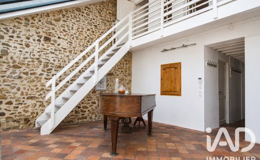 House in Linas, Ile-de-France, France 1