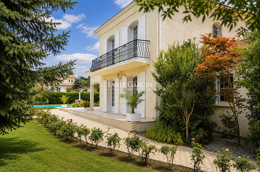 Villa in France-L'Alouette-Jean Bart, Pessac, France 2 - 18388869