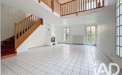 House in Nord Yvette, Saint-Rémy-lès-Chevreuse, France 1