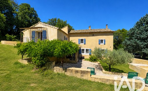 House in Saint-Paulet-de-Caisson, Occitania, France 1