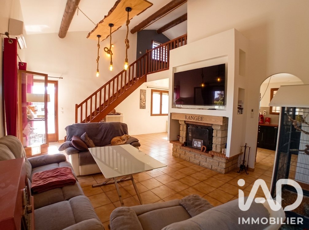 House in Séguret, Provence-Alpes-Côte d'Azur, France 2 - 18130740