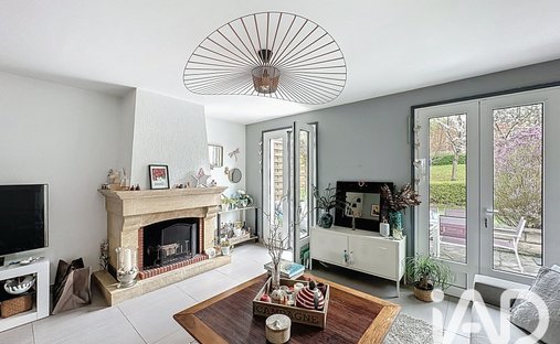 House in Mont Valérien, Nanterre, France 1