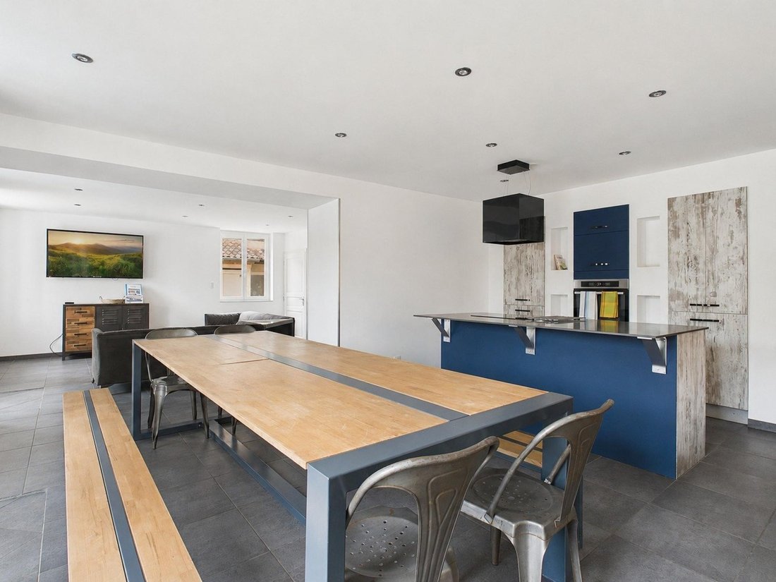 House in Est, Trevoux, France 4 - 18389869