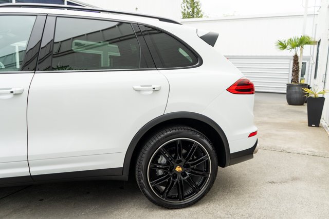 Suv in Bellevue, WA, United States 5 - 18388399