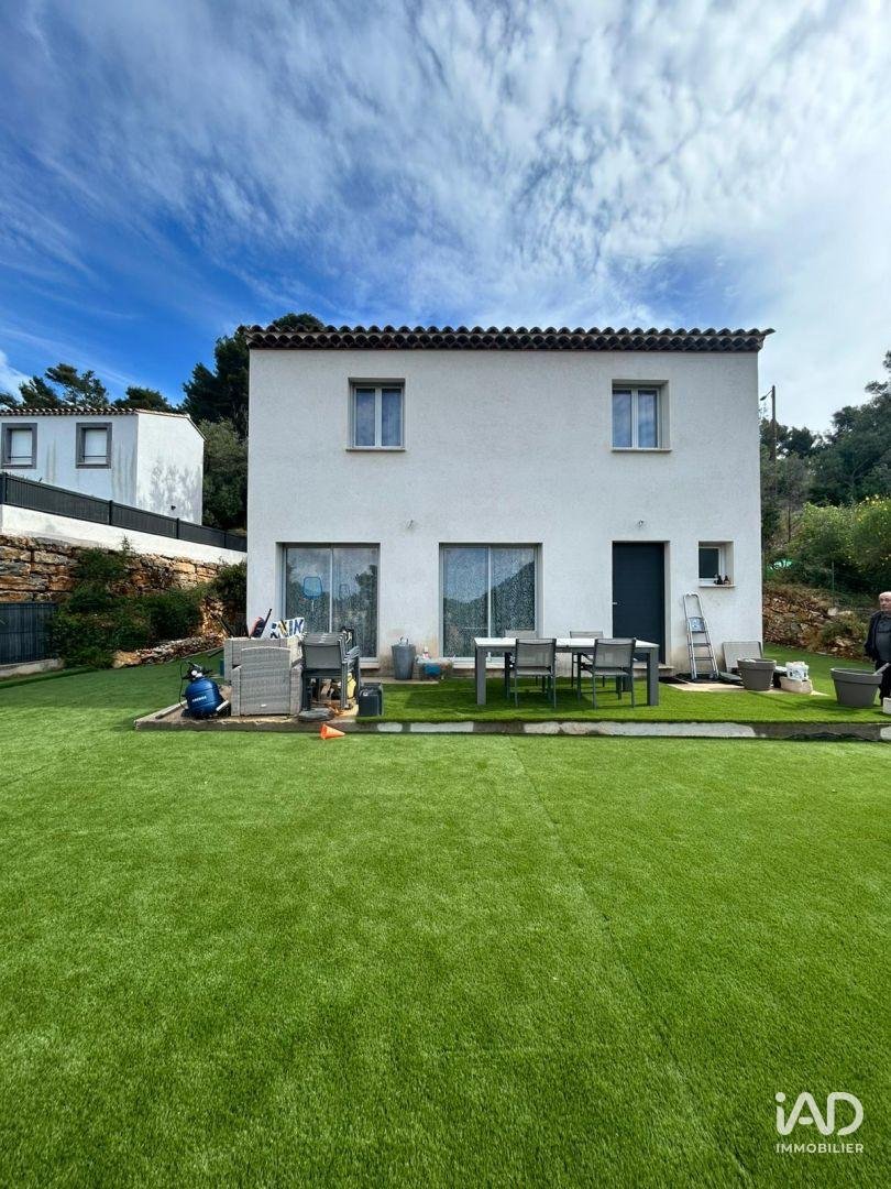 House in Le Revest-les-Eaux, Provence-Alpes-Côte d'Azur, France 3 - 18392155