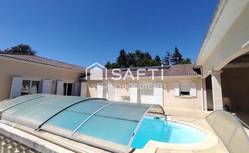 House in Roumazieres-Loubert, Terres-de-Haute-Charente, France 1