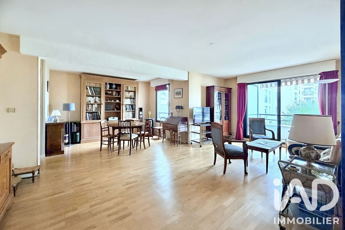 Apartment in Brossolette-Vieux Bourg-Malraux, Châtillon, France 2 - 18345417
