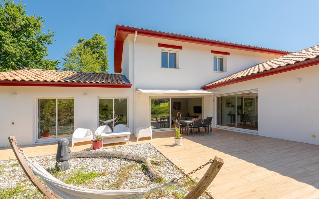House in Ahetze, Nouvelle-Aquitaine, France 4 - 18389747