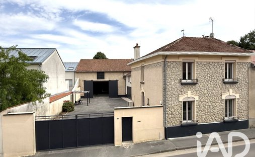 Casa a Les Mesneux, Grande Est, Francia 1