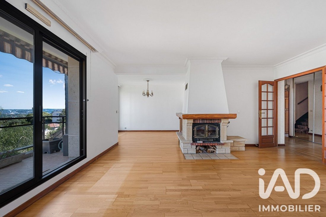 Apartment in Plateau Ouest, Suresnes, France 2 - 18390885