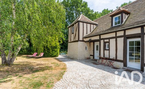 House in Chailly-en-Biere, Ile-de-France, France 1