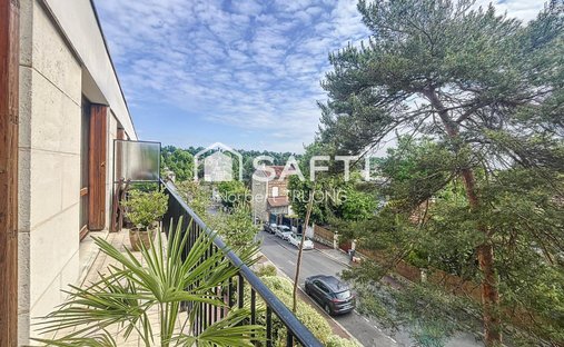 Apartment in Beau Site-Pommerets-Binelles, Sevres, France 1