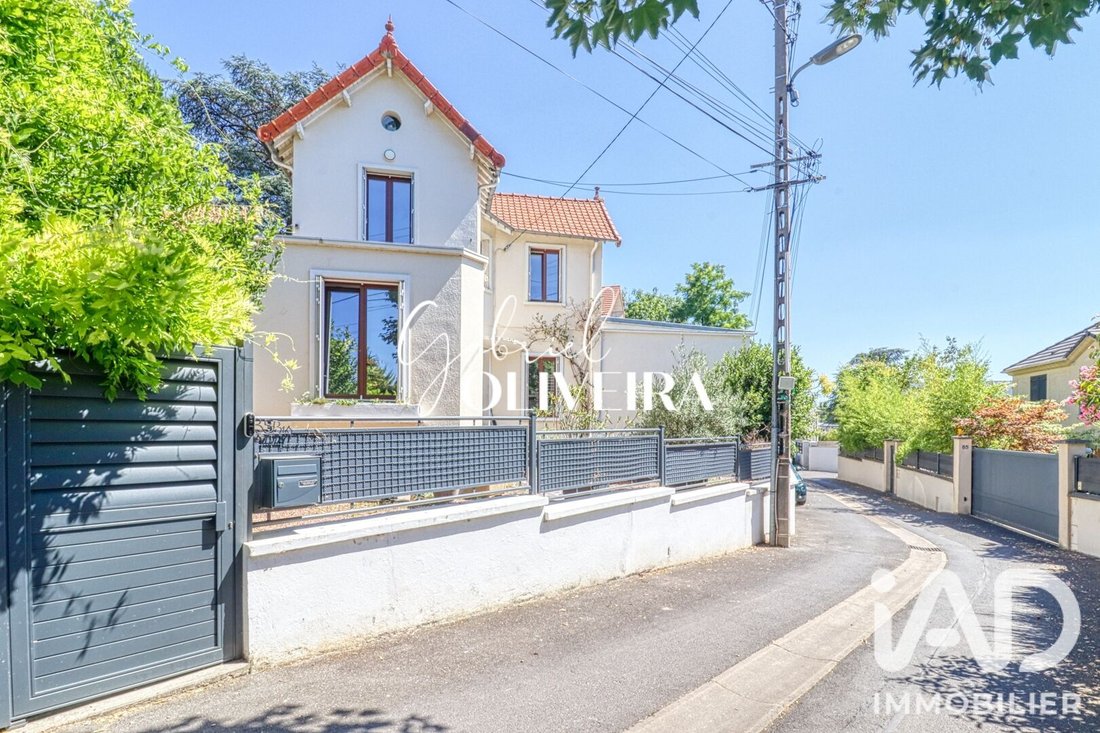 House in Centre Montmorency, Montmorency, France 2 - 18390729