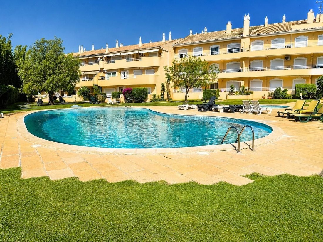 Apartment in Vilamoura, Quarteira, Algarve 1 - 18288501
