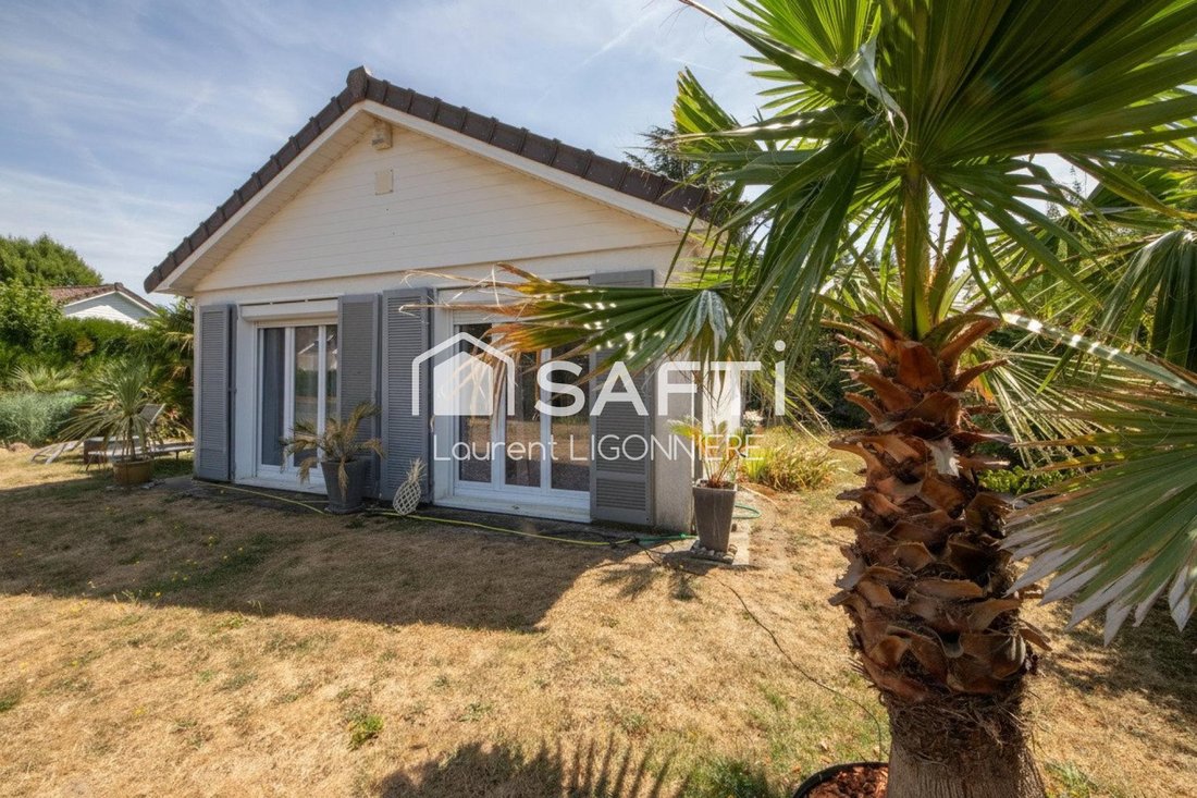 House in Santeny, Ile-de-France, France 1 - 18389693