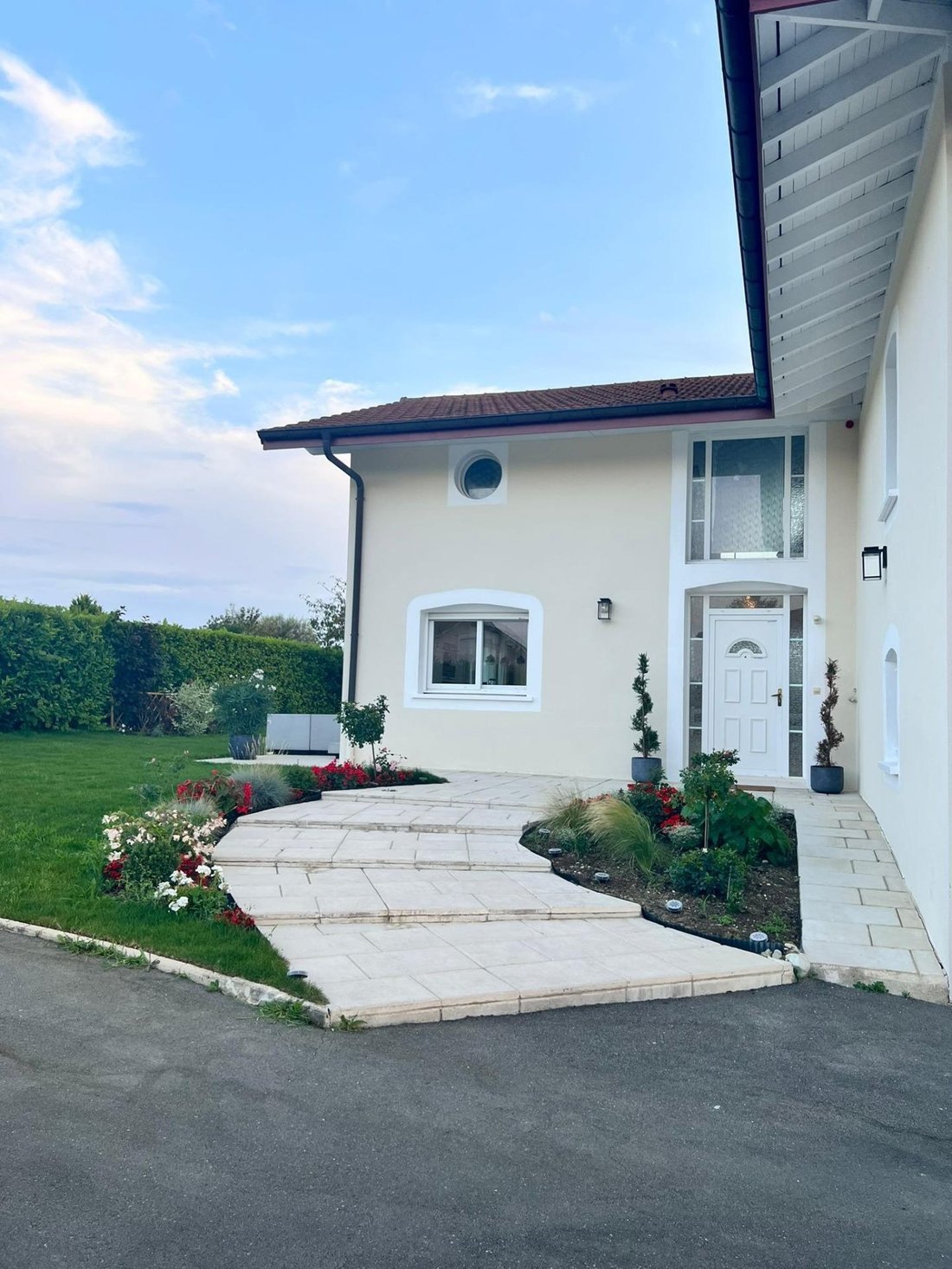 House in Chens-sur-Léman, Auvergne-Rhône-Alpes, France 2 - 18389769