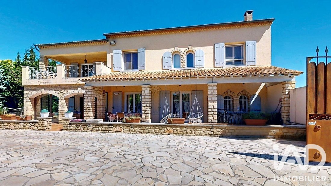House in Cavaillon, Provence-Alpes-Côte d'Azur, France 1 - 18390150