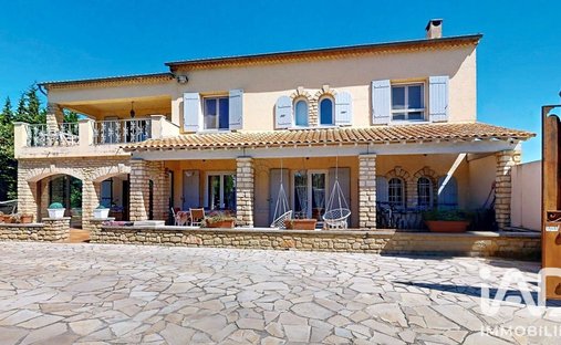 House in Cavaillon, Provence-Alpes-Côte d'Azur, France 1