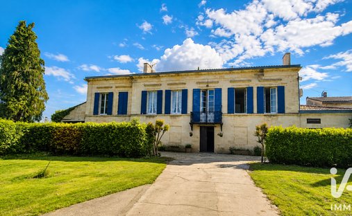 House in Baurech, Nouvelle-Aquitaine, France 1