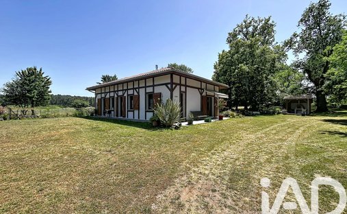 House in Castets, Nouvelle-Aquitaine, France 1